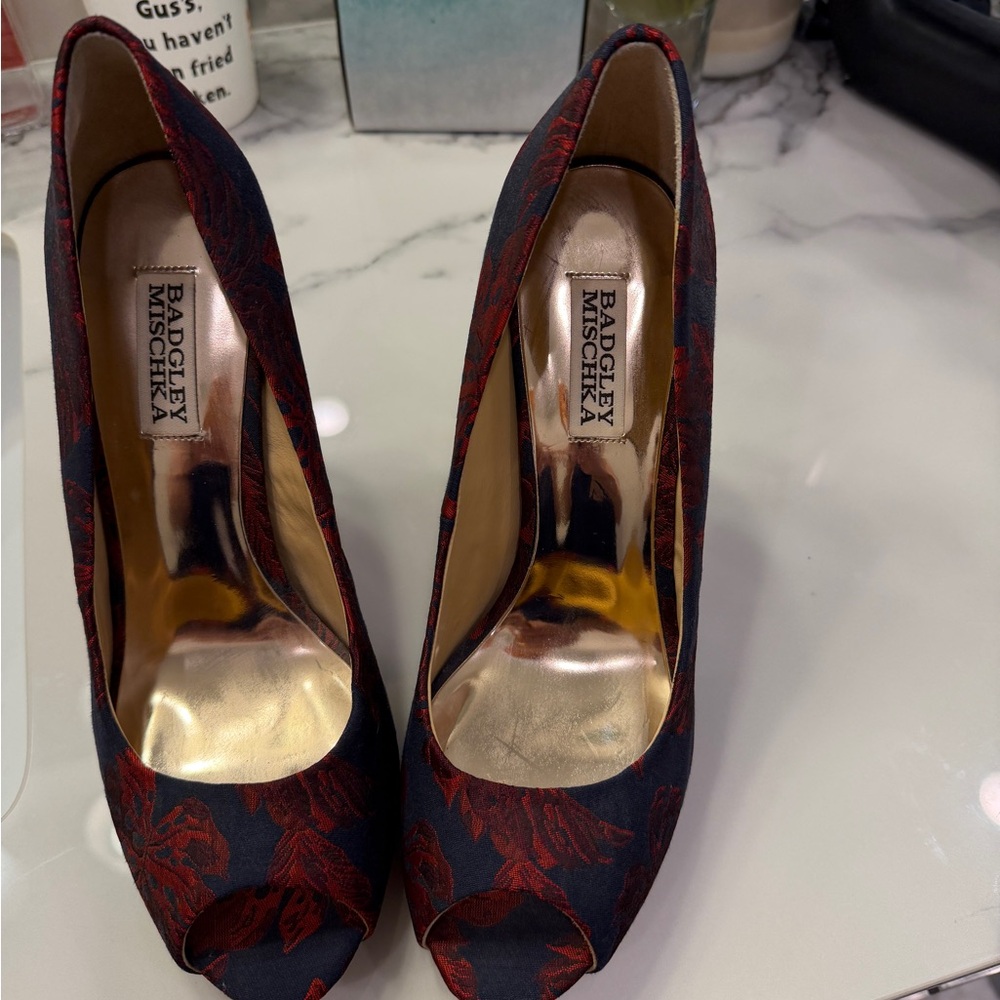 Badgley Mischka Elegant Red and Navy Heels